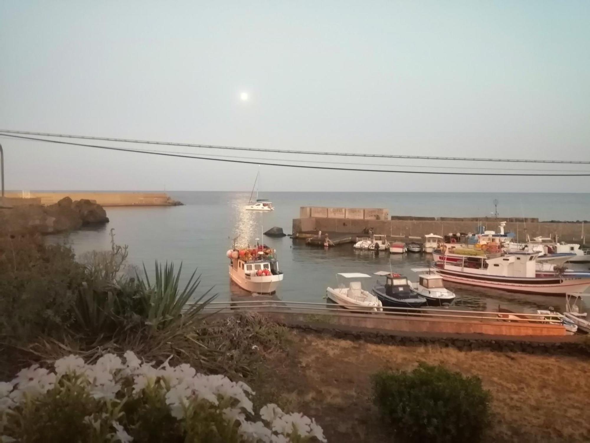 Acirealevacanze - Romantica Camera Sul Mare 外观 照片